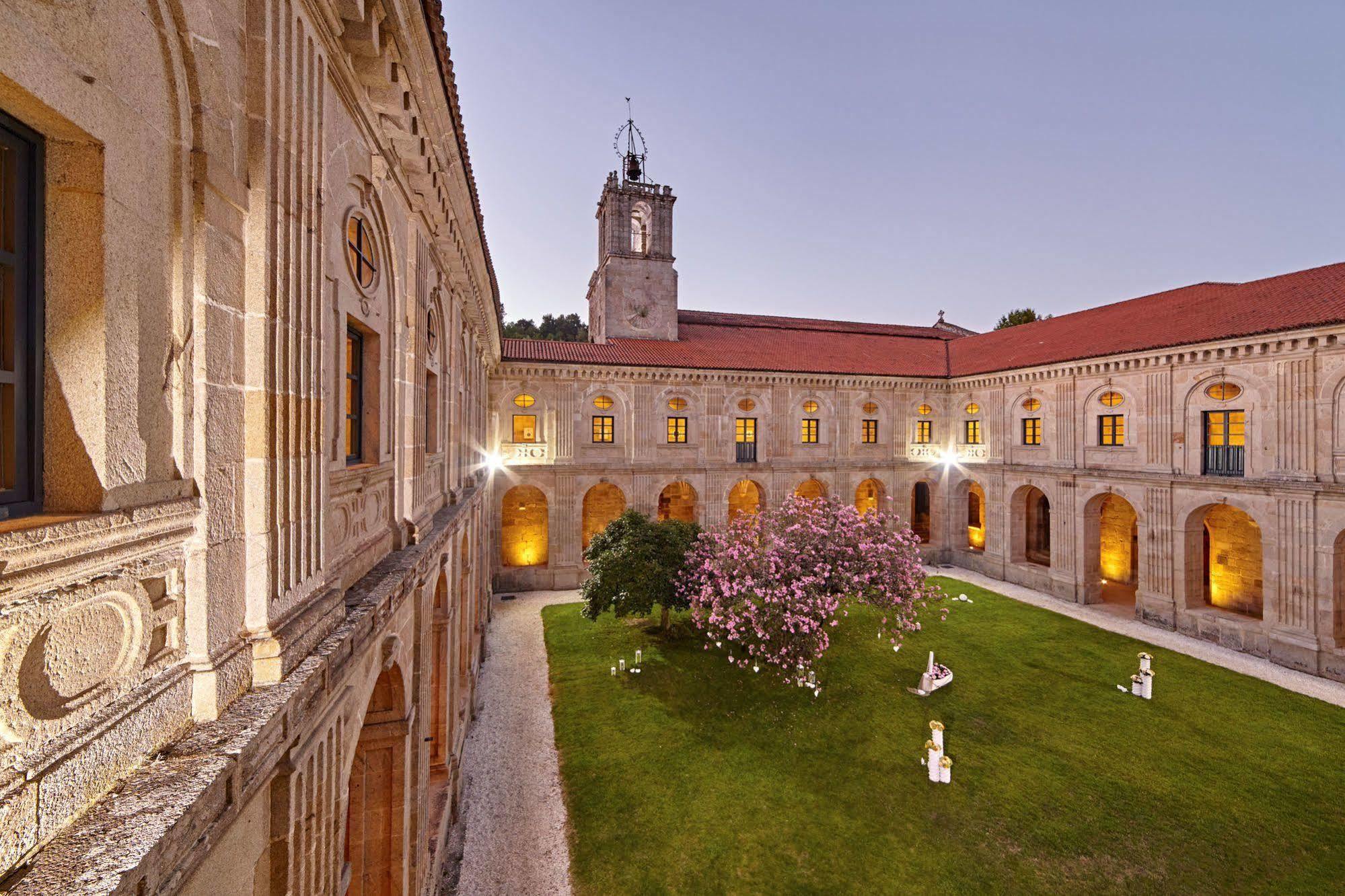 Eurostars Monumento Monasterio De San Clodio Hotel Leiro Exterior foto